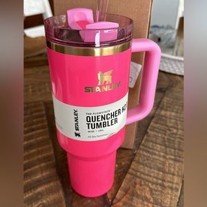 NIB Stanley Pink 40oz Quencher